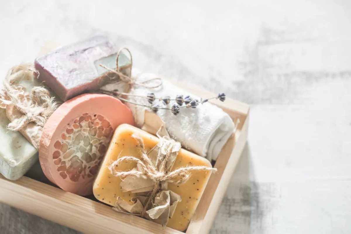 Beralih ke Shampoo Bar dan Sabun Batang untuk Rumah