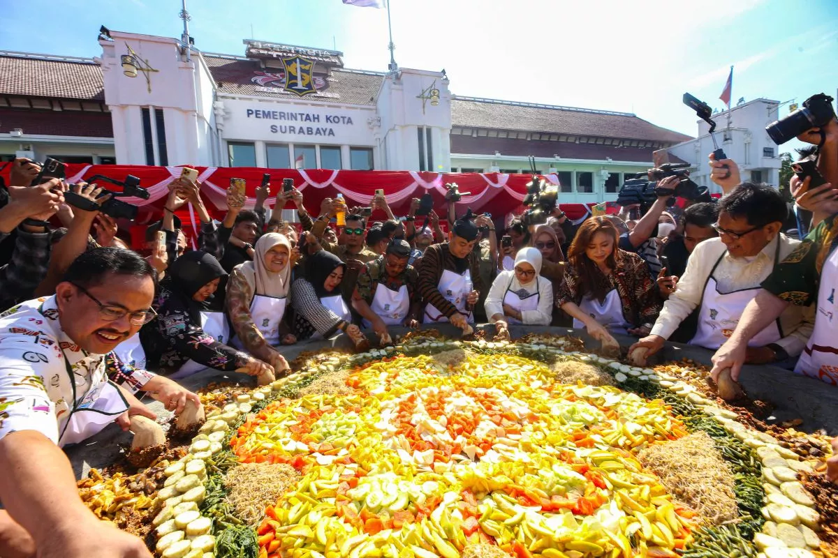 Rujakphoria 2026: Tradisi Festival Rujak Uleg di Surabaya Expo Center