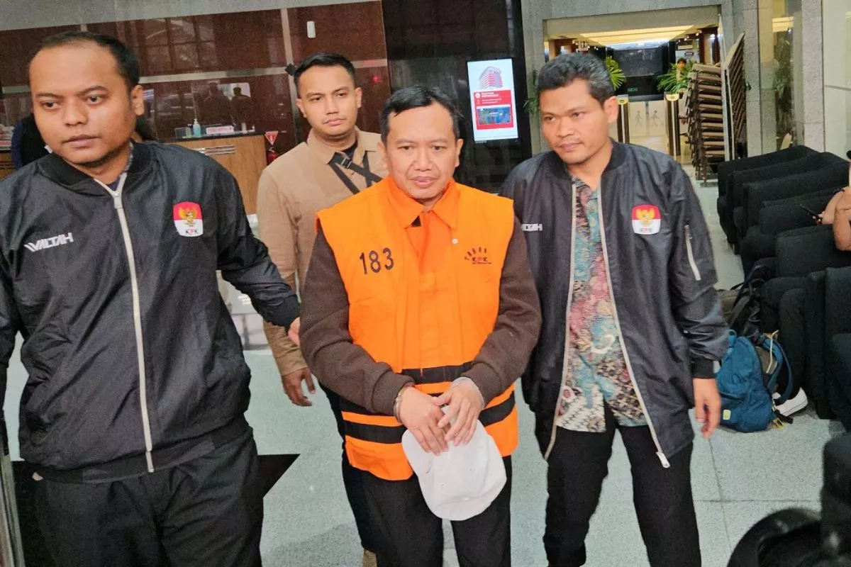 Kasus Hibah Jatim, Anwar Sadad Diduga Terima Rp1,5 M dan Emas