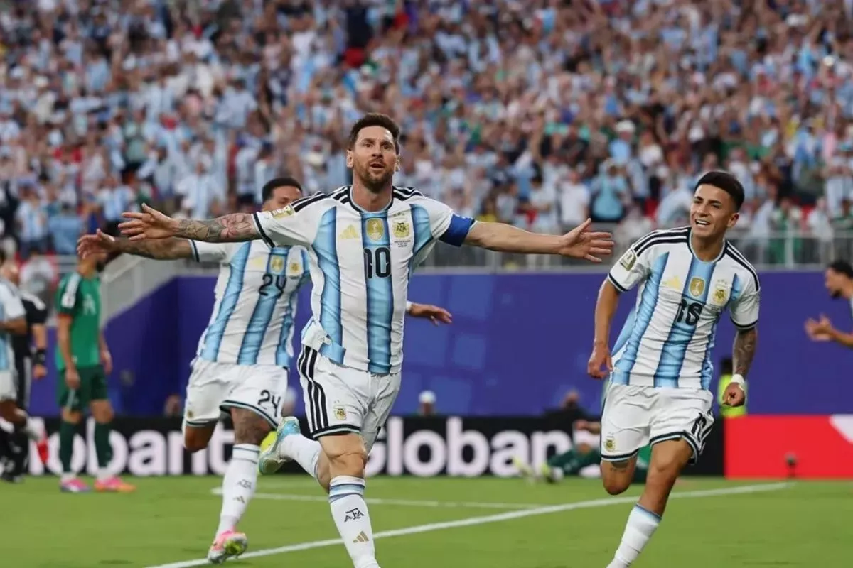 Miroslav Klose Ucapkan Selamat kepada Messi Usai Lampaui Rekor Piala Dunia
