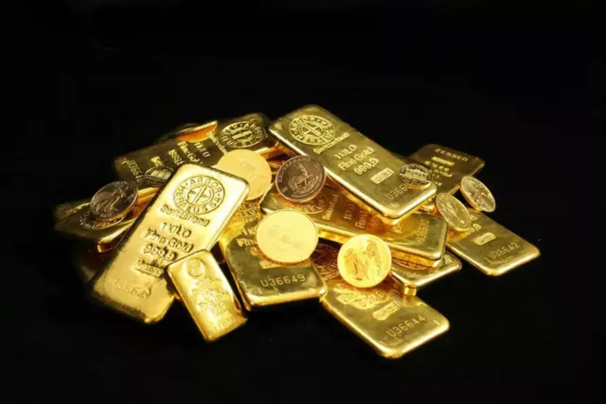 Inflasi dan Suku Bunga AS Menekan Pergerakan Harga Emas Global