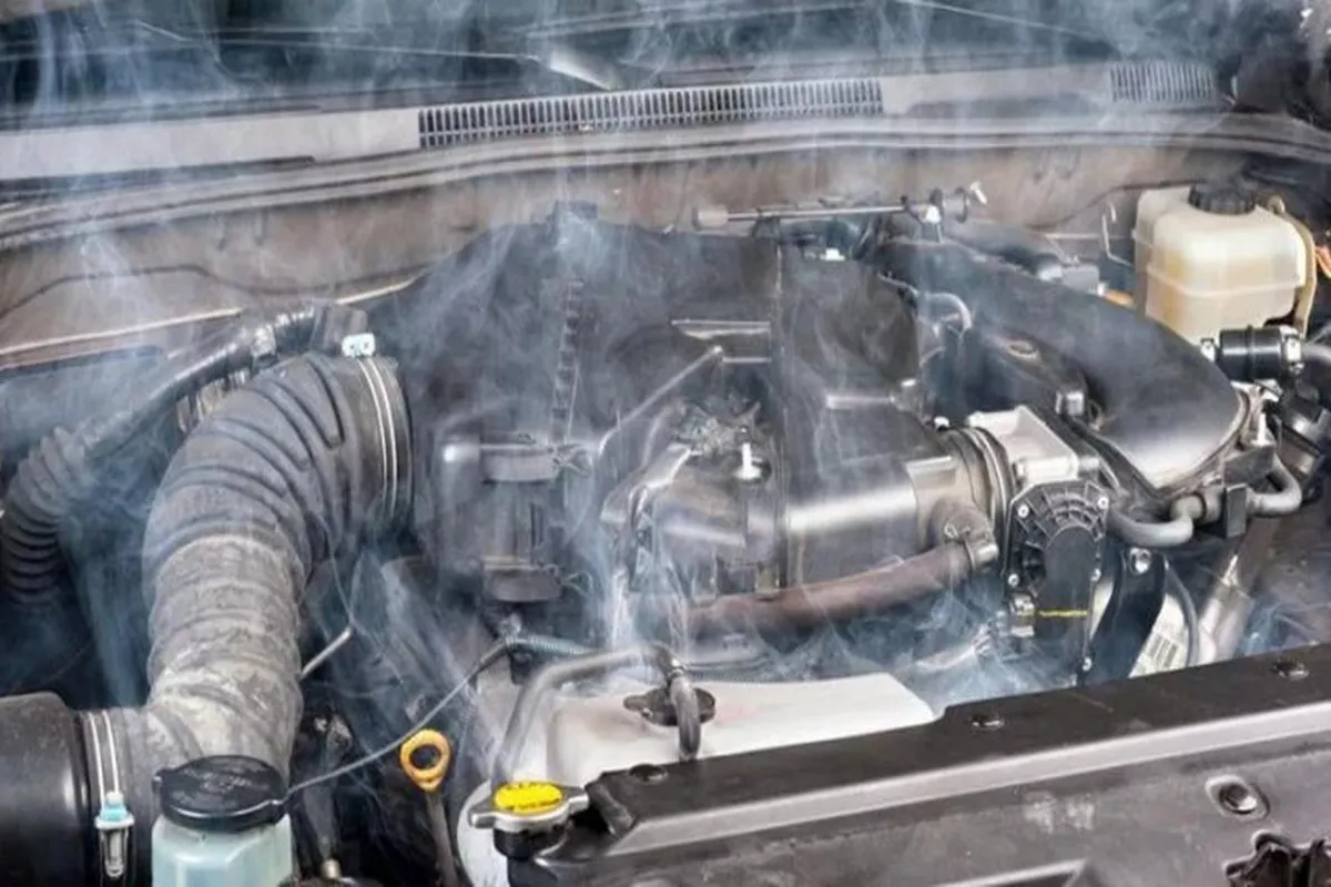 Panduan Menghadapi Mesin Mobil Overheat Saat Terjebak Kemacetan