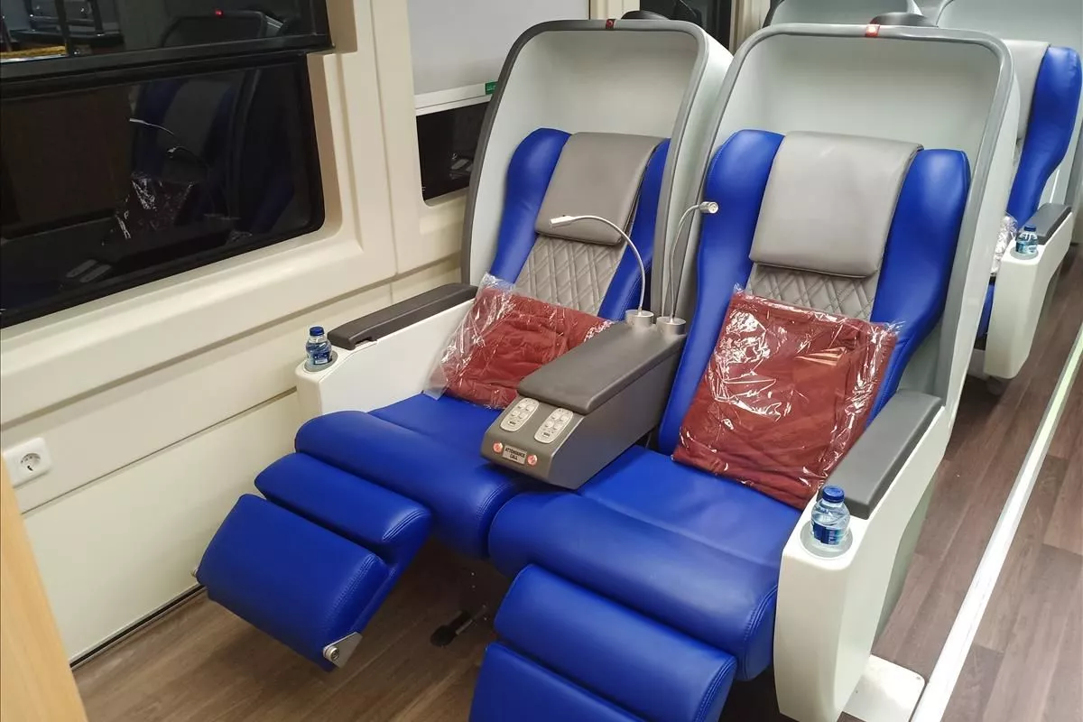 Mewah! Kereta Eksekutif Jakarta-Surabaya Ini Punya Fasilitas Pesawat