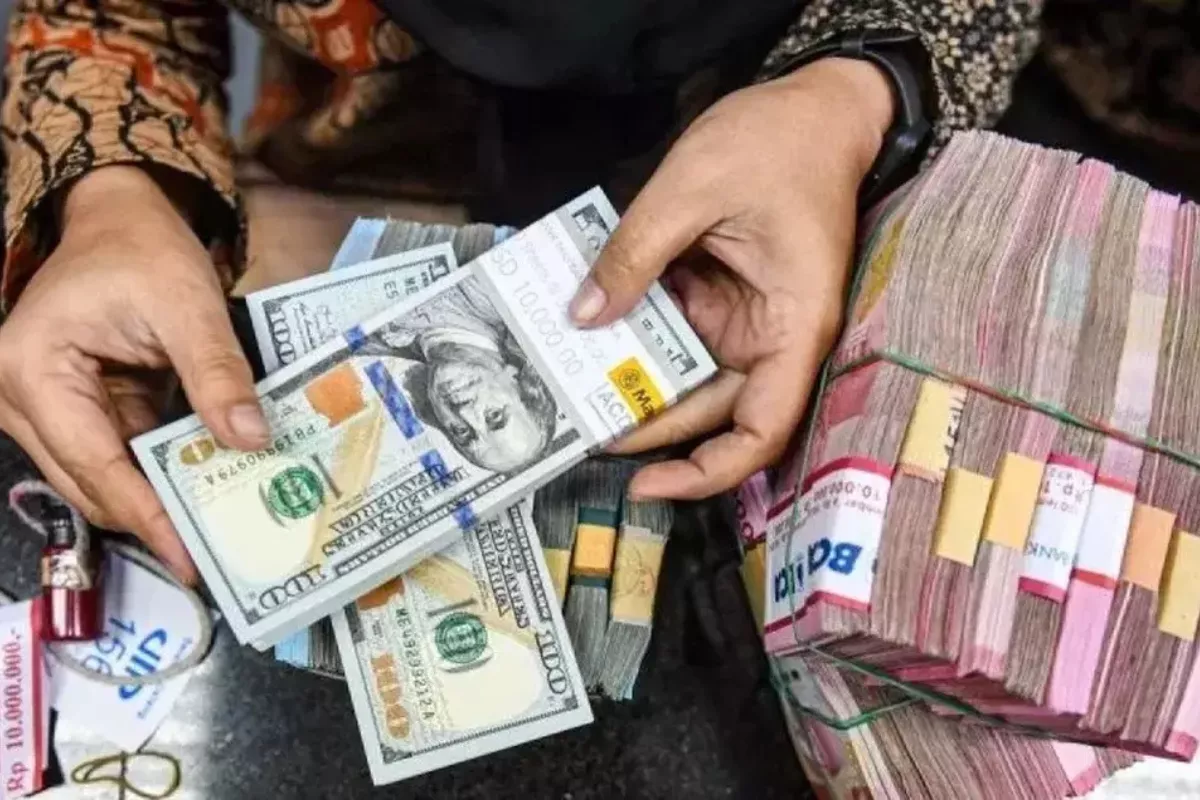 Kurs Rupiah Dibuka Melemah Menjadi Rp17.738 per Dolar Amerika Serikat