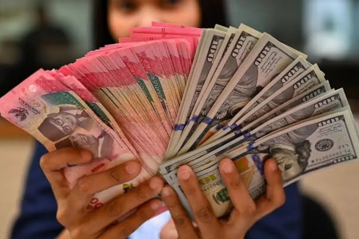 Didorong Kenaikan Cadev, Rupiah Rabu Pagi Menguat ke Rp17.980