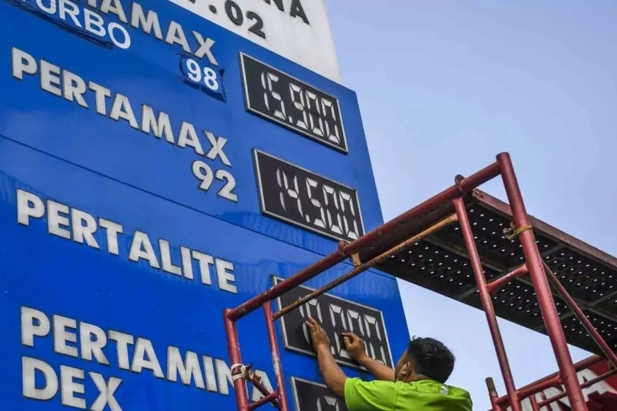 Update Harga BBM Juni 2026: Pertamax Turbo Naik, V-Power Diesel Turun