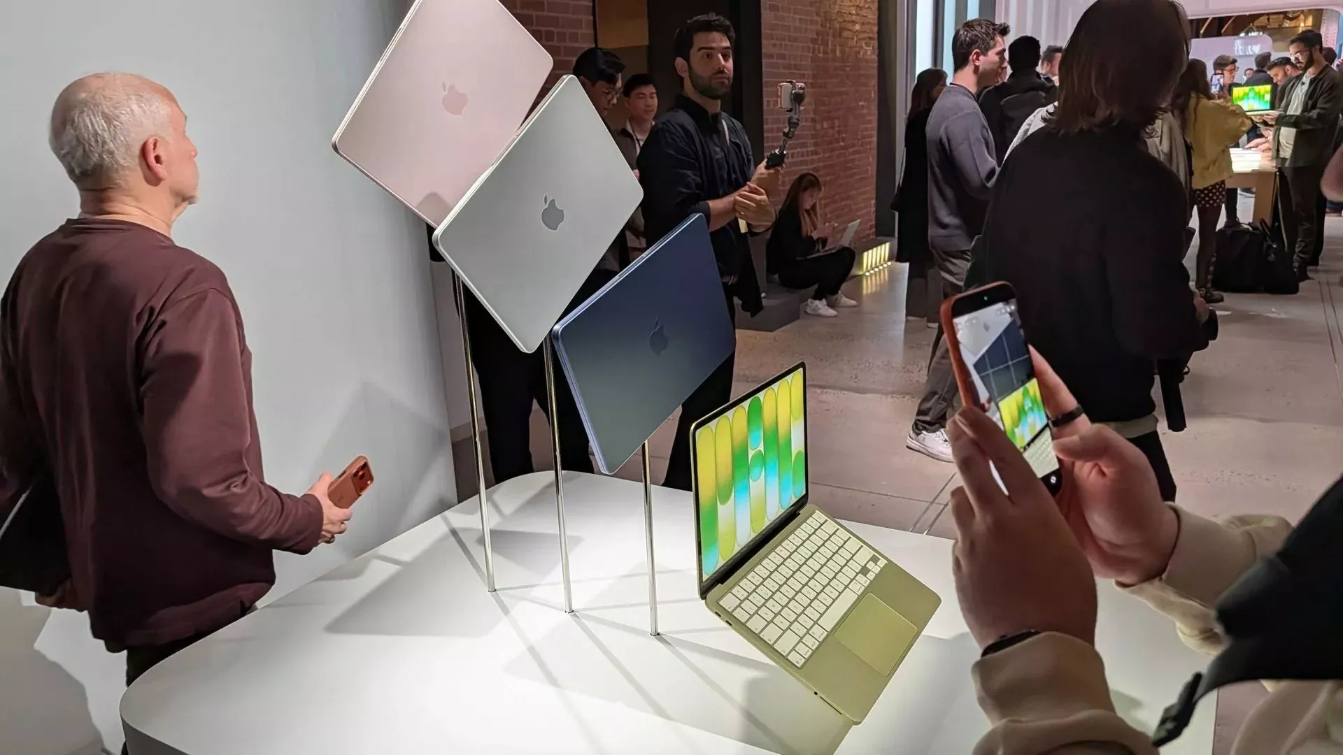 Fair Value Akuntansi Bikin Harga Laptop Naik Gila di 2026?
