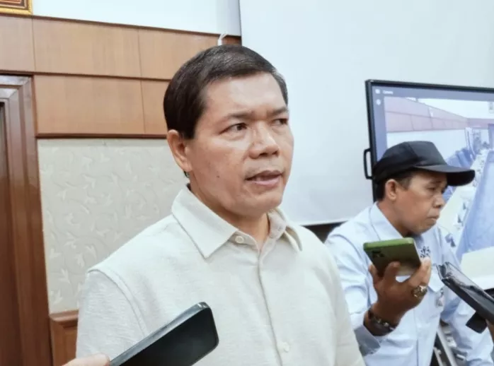 DPRD Riau Dukung Pelebaran Jalan Soebrantas