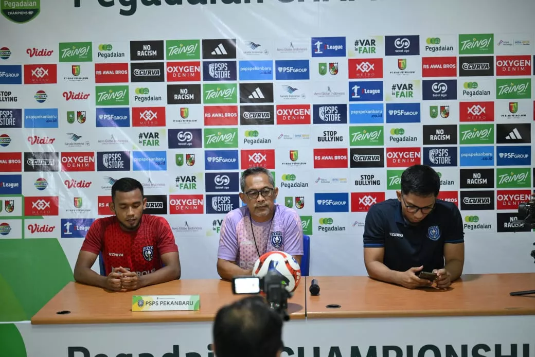 Manfaat Kelemahan Adhyaksa FC, Aji Santoso Optimis PSPS Raih Hasil Maksimal di Laga Kandang Terkahir 