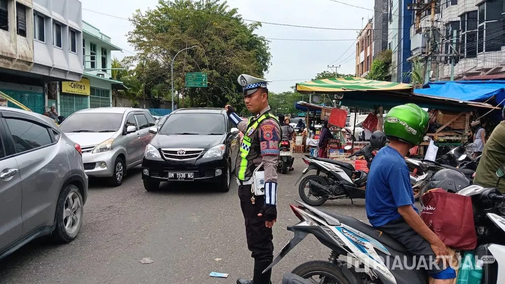 Jelang Imlek, Pasar Sago Pekanbaru Padat