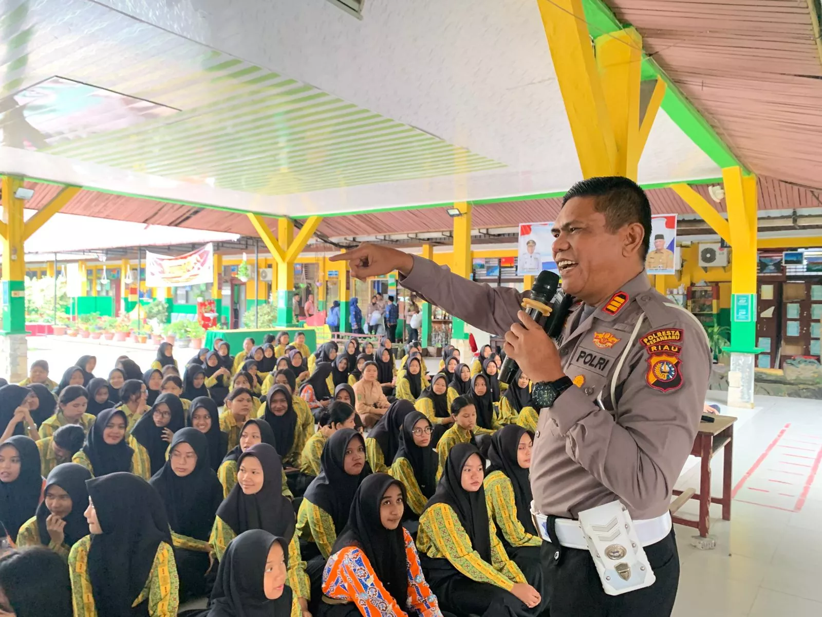 Satlantas Polresta Pekanbaru Gencarkan Edukasi Keselamatan, Siswa SMAN 7 Diajak Tertib Berlalu Lintas