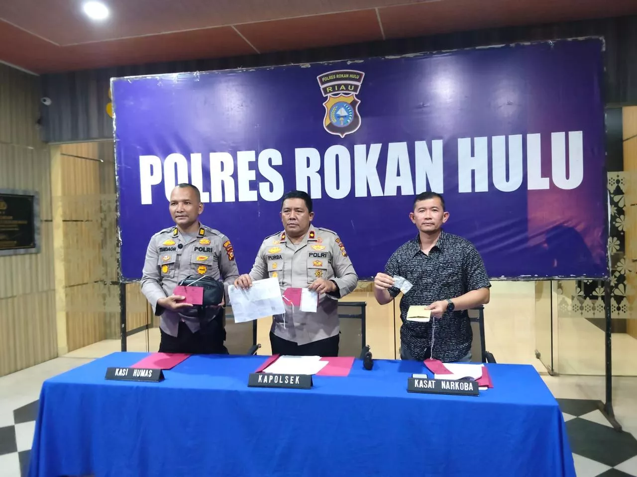 Pil Ekstasi Jadi Bukti, Oknum Kades Koto Tandun di Rohul Ditetapkan sebagai Tersangka
