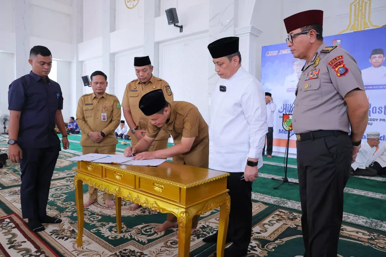 Penggerak Perubahan Sosial, Wako Agung Resmikan Masjid Al Kastoeri jadi Paripurna Pekanbaru