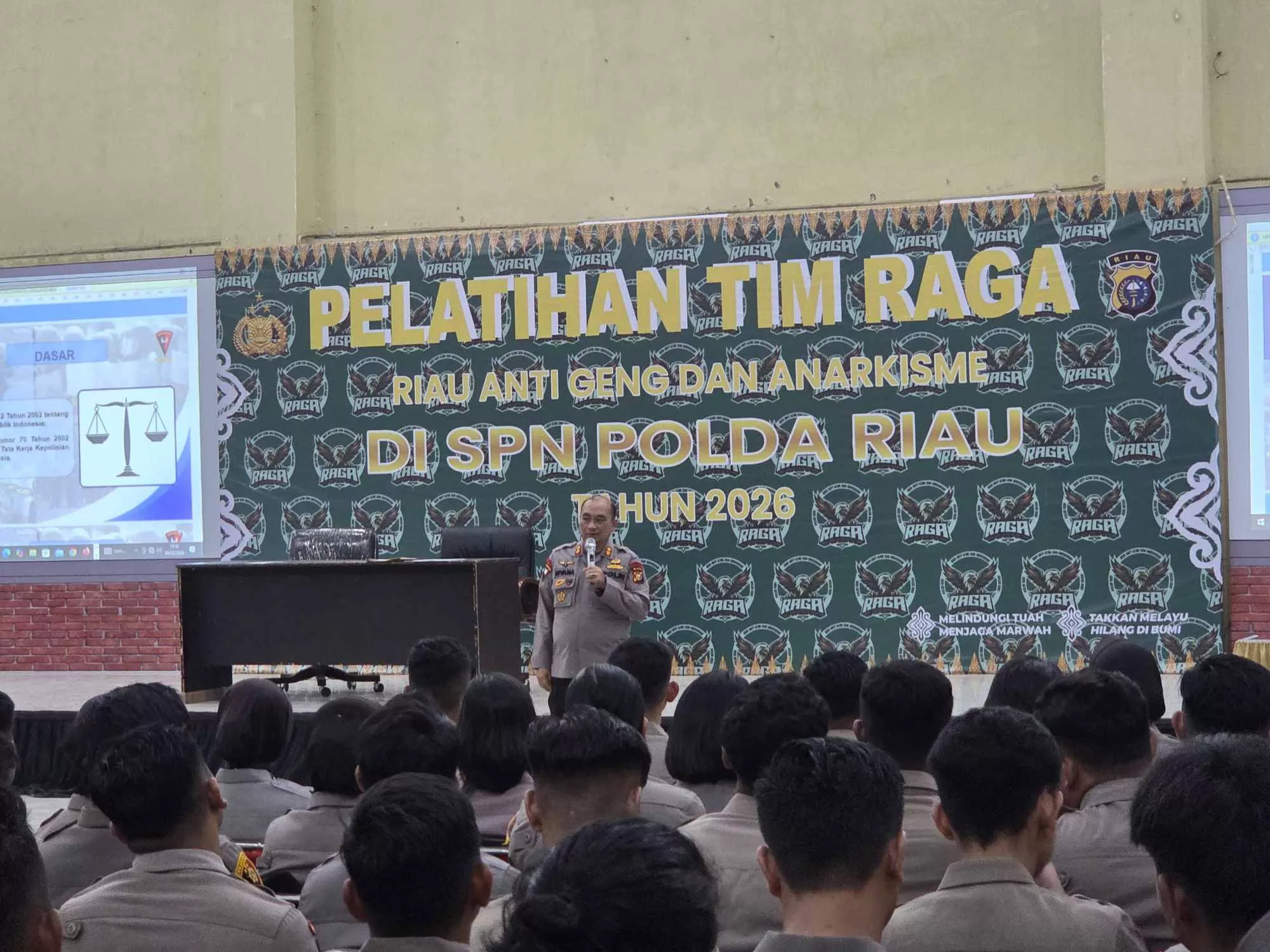 Cegah Geng dan Anarkisme, 244 Personel Tim RAGA Riau Dibekali Perkap 1/2009