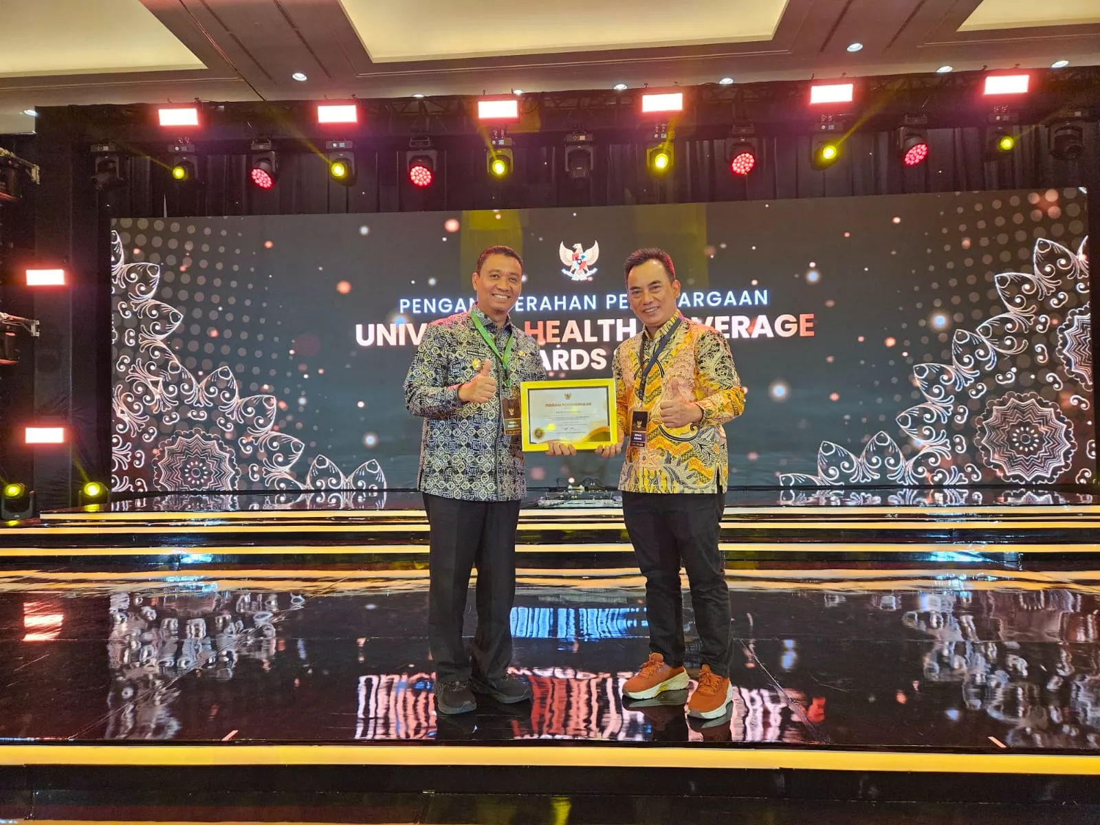 Capaian Lebih dari 100 Persen, Pemko Pekanbaru Terima Penghargaan UHC Awards 2026