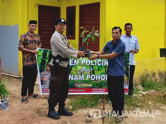 Dari Perpustakaan Desa, Polsek Rimba Melintang Tanam Harapan Melalui Green Policing