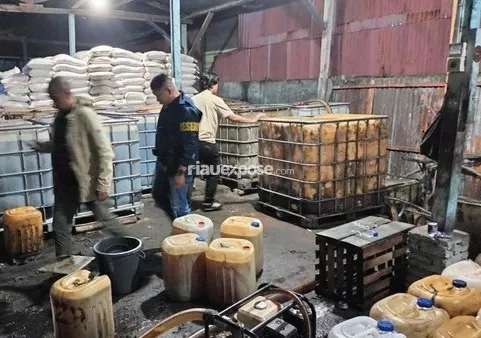 Polda Riau Bongkar Dugaan Mafia Solar di Kandis, 6.500 Liter Disita