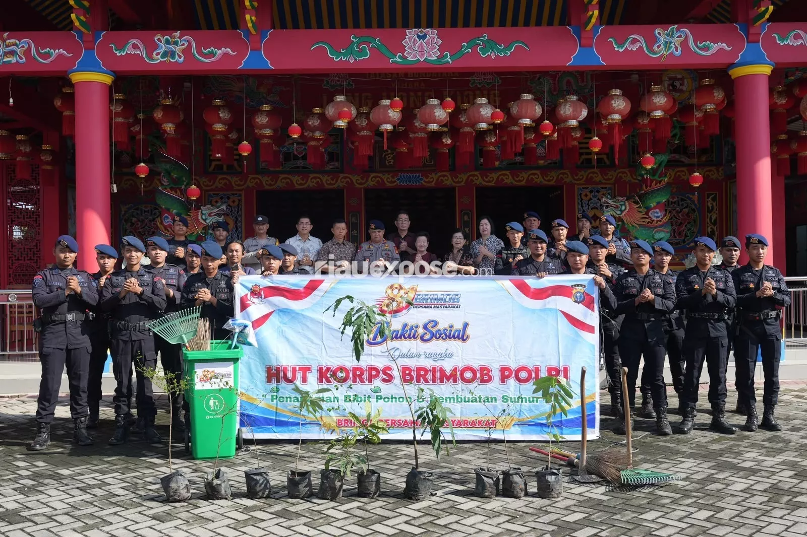 HUT ke-81 Brimob, Bakti Sosial di Klenteng Hong Long Kiong