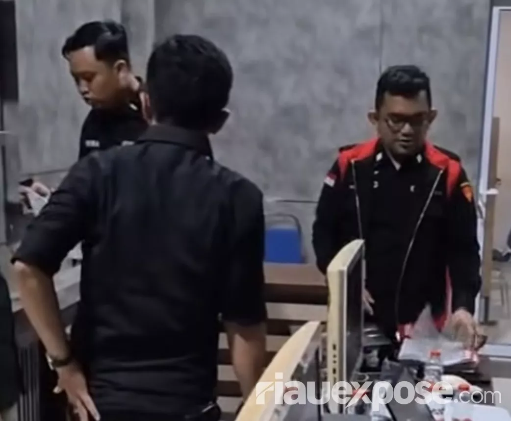 Kejari Meranti Geledah Ruangan Kabag Umum, Dalami Dugaan Korupsi BBM