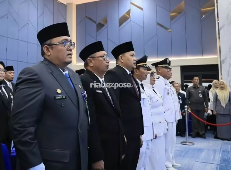 Wako Pekanbaru Rotasi 19 Pejabat, Inspektur hingga Lurah Bergeser