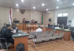 Hakim Tipikor Pekanbaru Tolak Eksepsi Marjani, Sidang Berlanjut
