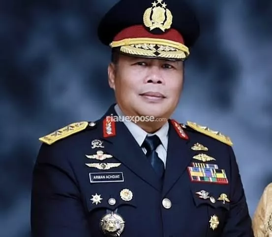 Arman Achdiat Gantikan Herry Heryawan, Jadi Kapolda Riau