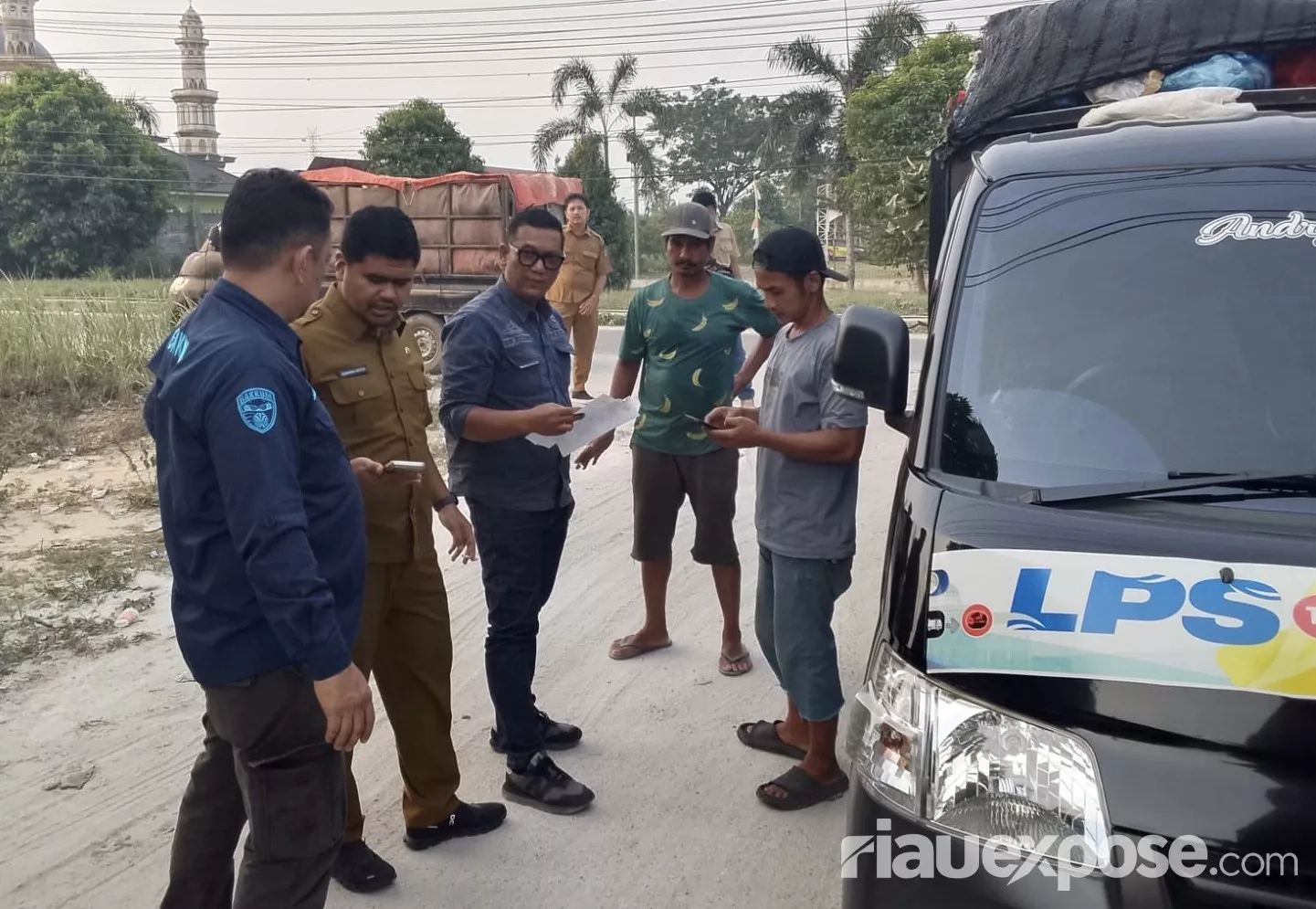Berlogo LPS Tak Berizin, 3 Angkutan Sampah Diamankan DLHK Pekanbaru