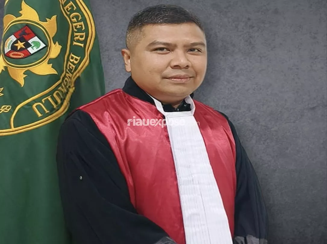 Perkuat Kompetensi Advokat, Hakim Ad Hoc Mayandri Suzarman Bekali Peserta DKPA KAI Riau