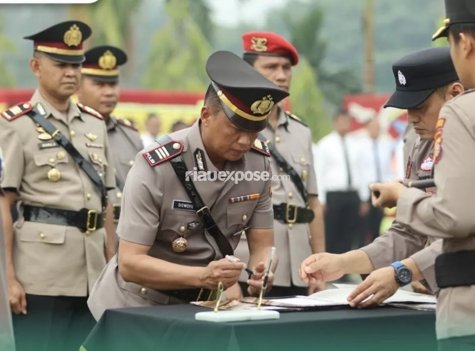 Kapolres Kuansing Pimpin Sertijab 7 Perwira, AKP Bahrul Gantikan Siswoyo