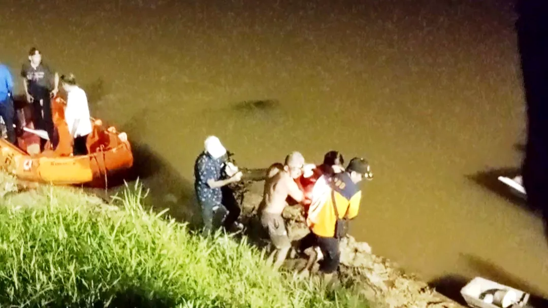 Berjuang Menolong Teman, Denis Ditemukan Telah Meninggal Setelah Hanyut di Sungai Tenaku
