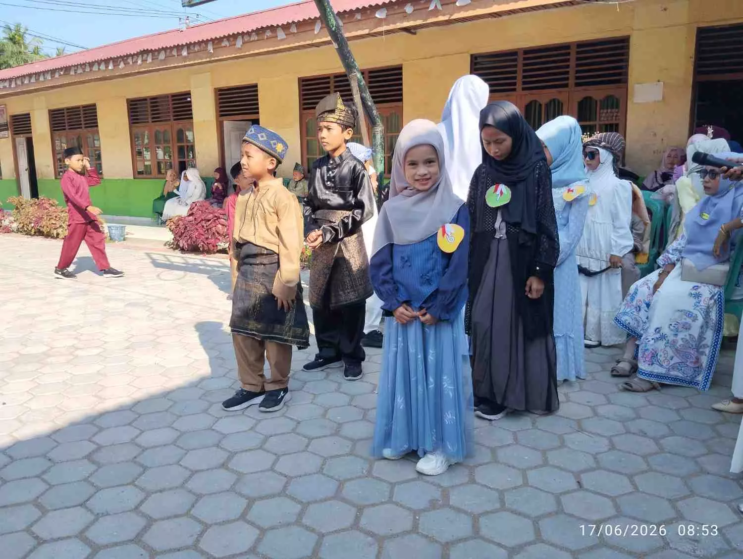 Semarak Tahun Baru Islam, SDN 001 Koto Peraku Gelar Lomba Fashion Show Busana Islami