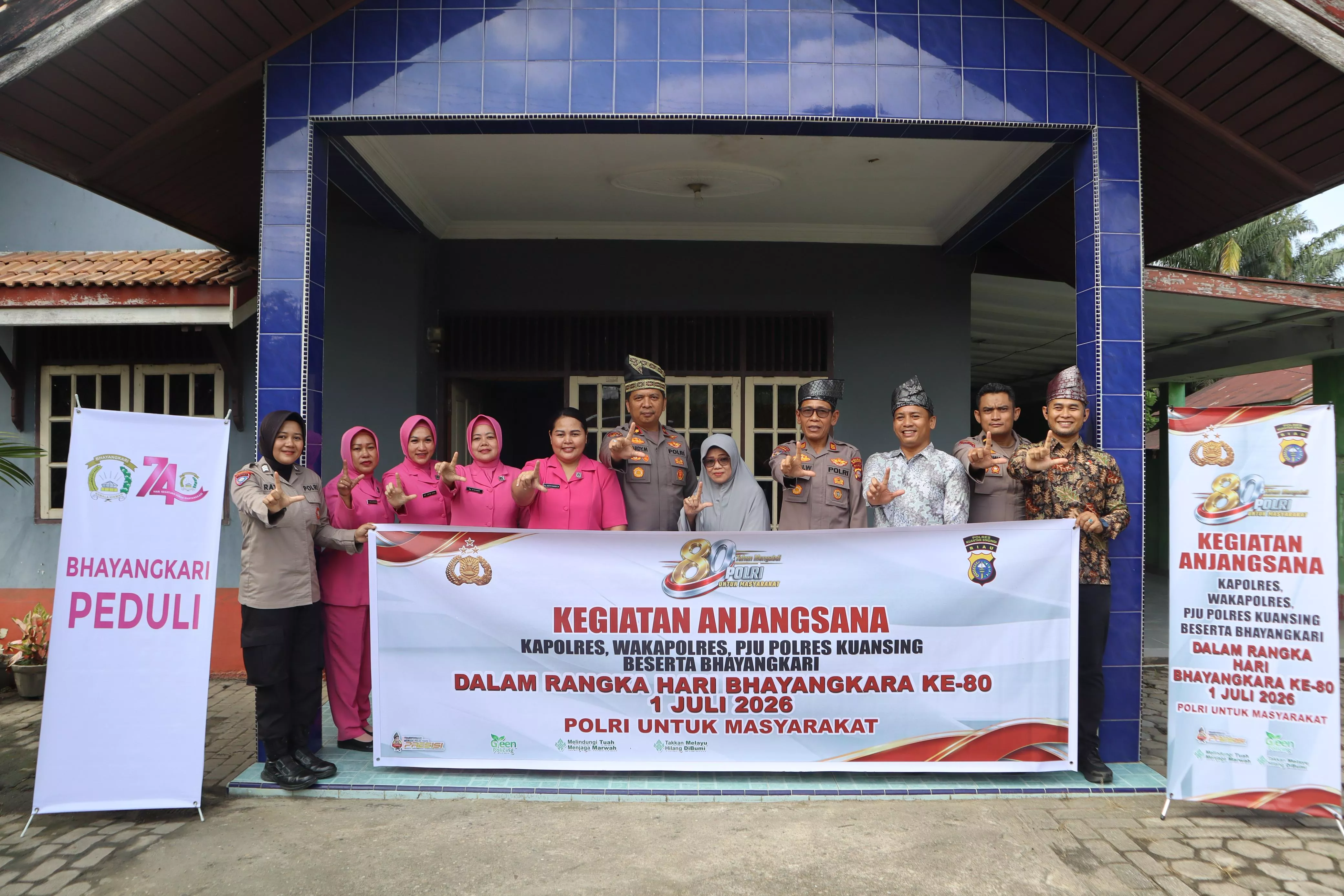 Wakapolres Kuansing Pimpin Anjangsana HUT Bhayangkara ke-80, Perkuat Silaturahmi dan Kepedulian Sosial