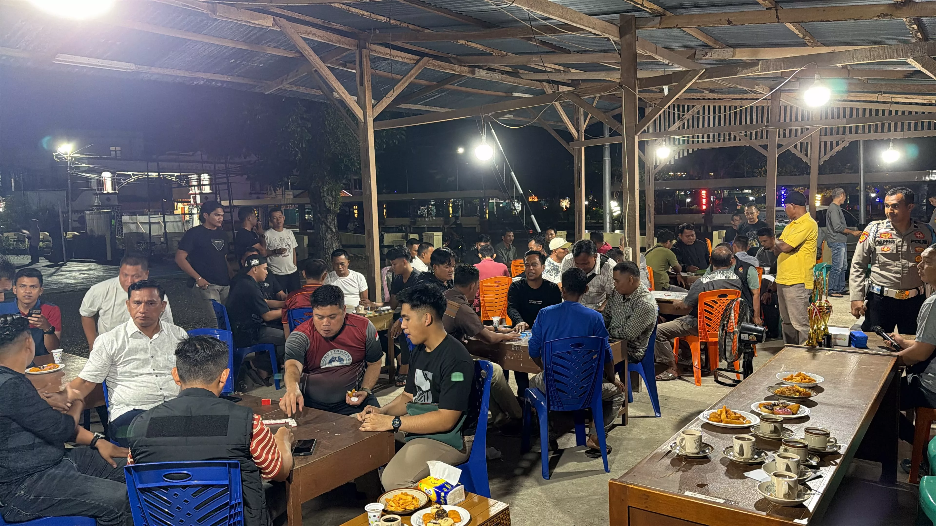 Dalam Rangka Hari Ulang Tahun Bhayangkara Ke-80, Polres Kuansing Gelar Tanding Domino di Polsek Kuantan Tengah