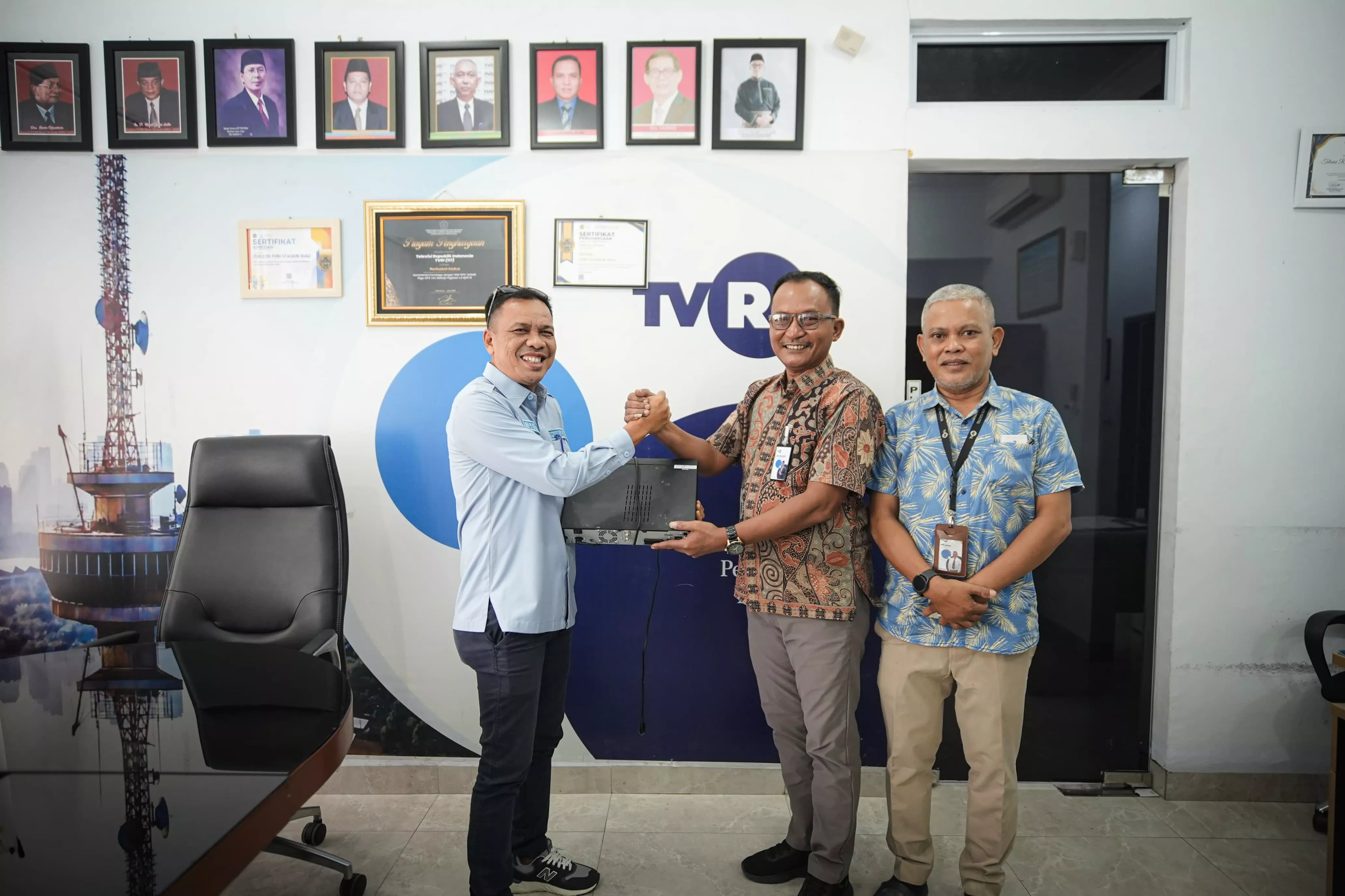 Kepala Stasiun TVRI Riau Mengapresiasi Keseriusan Bupati Kuansing Dalam Memberikan Pelayanan Penyiaran Kepada Masyarakat