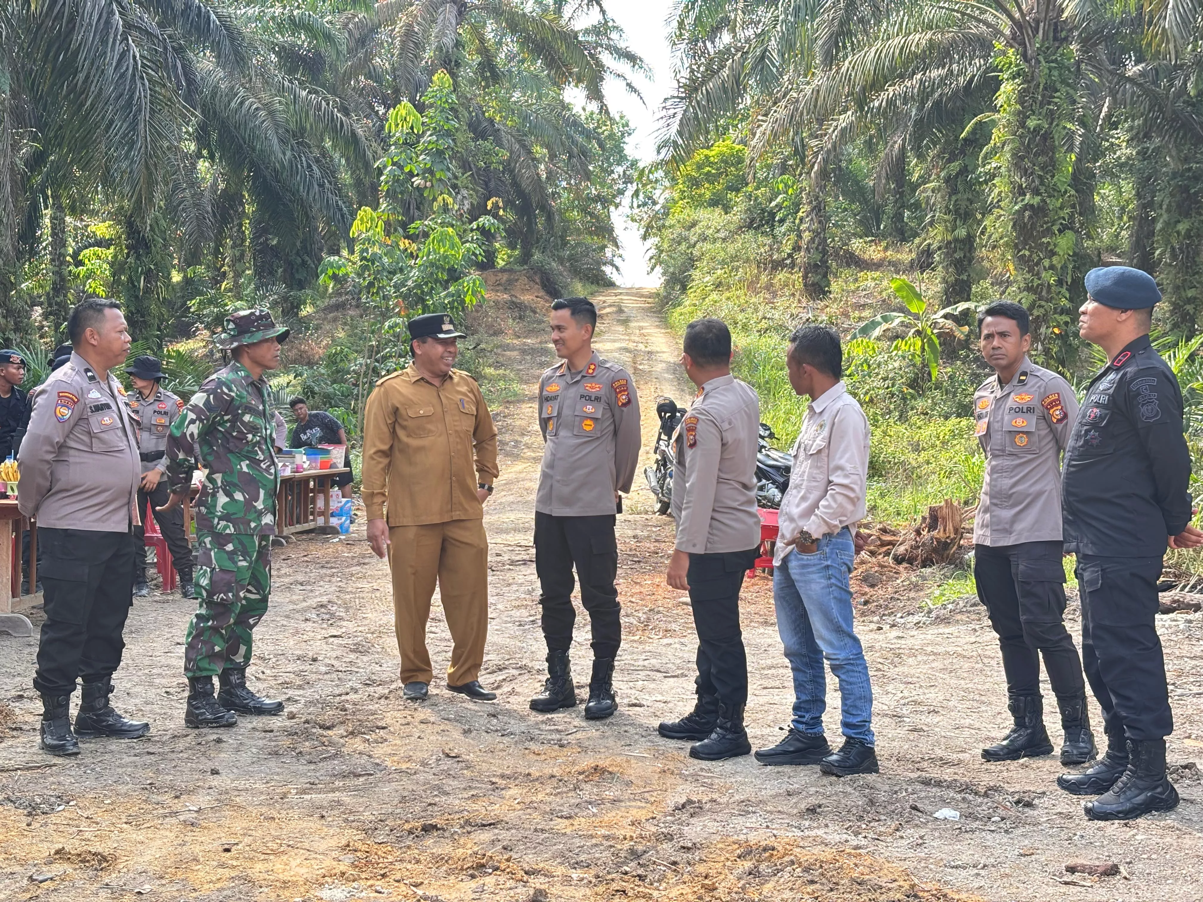 Kapolres Kuansing Tinjau Langsung Pembangunan Jembatan Merah Putih di Desa Sungai Kuning, Kecamatan Singingi