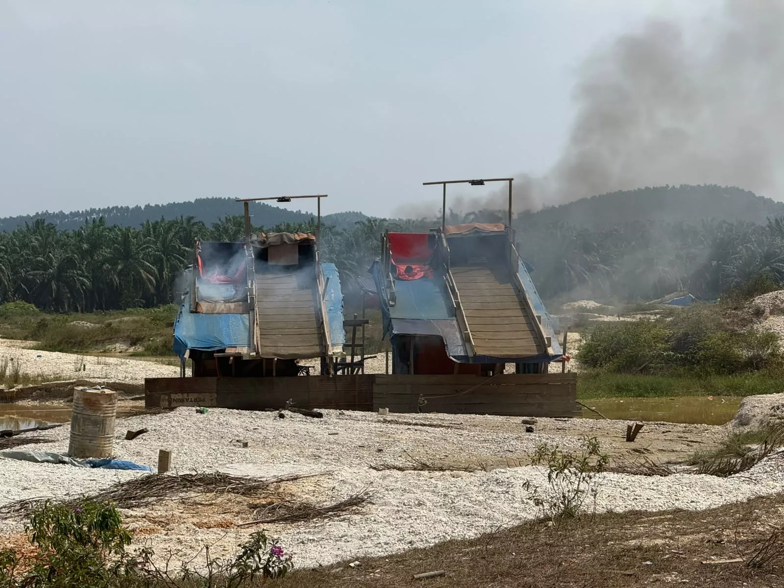 Polsek Singingi Hilir Tertibkan Dua Unit PETI Jenis Dompeng di Sungai Amuik, Komitmen Berantas Penambangan Ilegal