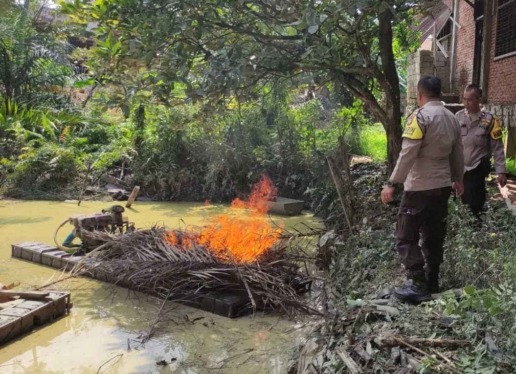 Tindak Lanjut Laporan Layanan Kepolisian 110, Polsek Kuantan Tengah Musnahkan Satu Unit PETI di Desa Koto Kari