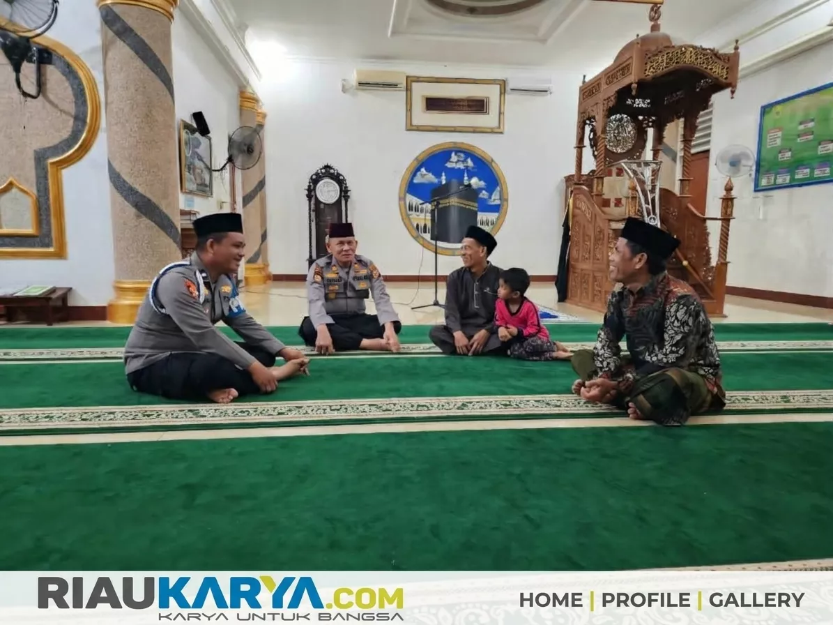 Subuh Keliling: Polsek Bangko Pusako Jalin Kedekatan & Dengarkan Langsung Aspirasi Warga
