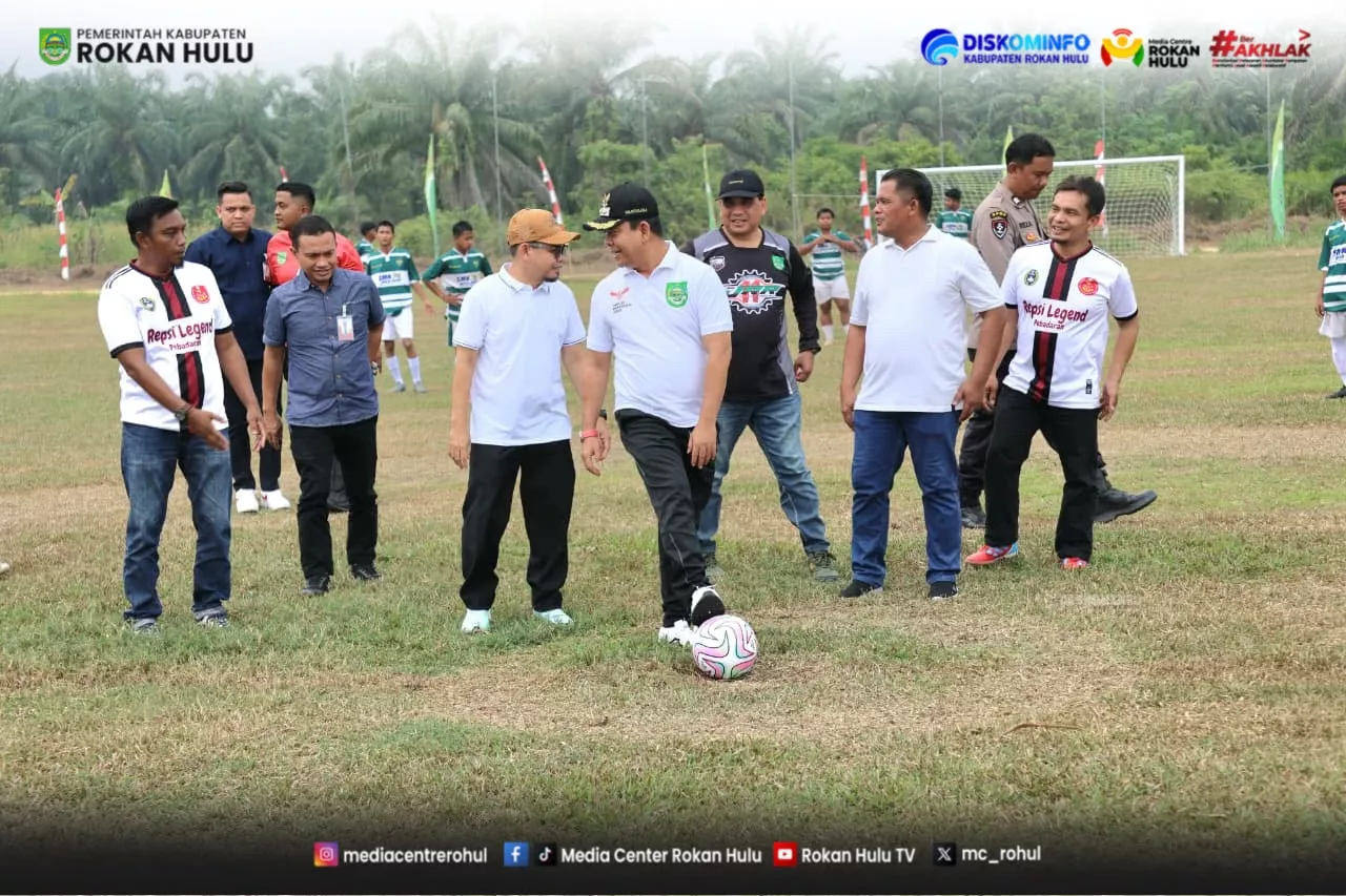 Wabup Rohul Buka Turnamen Sepak Bola Antar-SLTA, 40 Tim Siap Unjuk Bakat di Kepenuhan Hulu