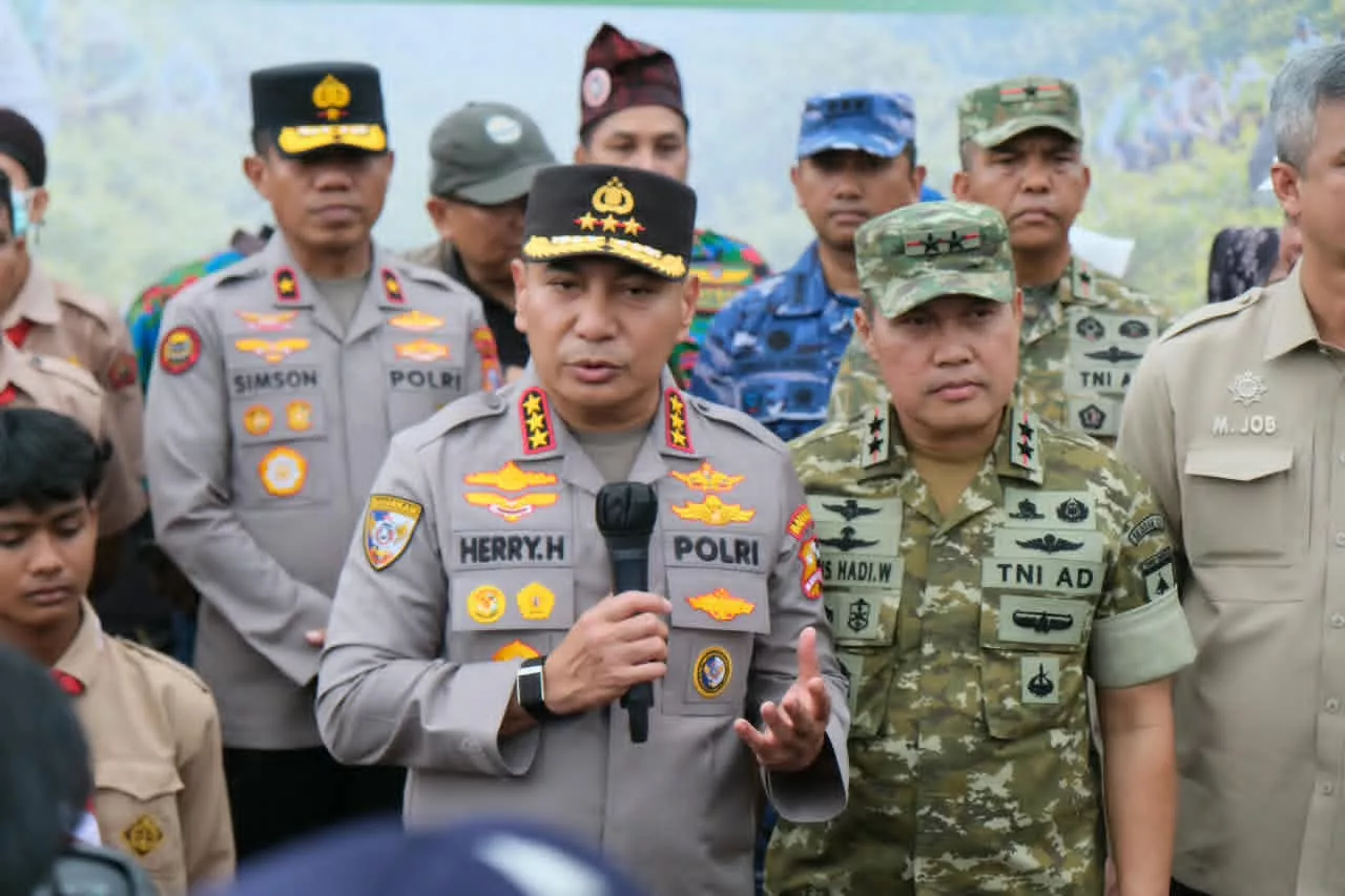 Sinergi TNI-Polri dan Buruh Tanam 20 Ribu Pohon di Siak, Wujudkan Semangat Polisi Bersama Masyarakat