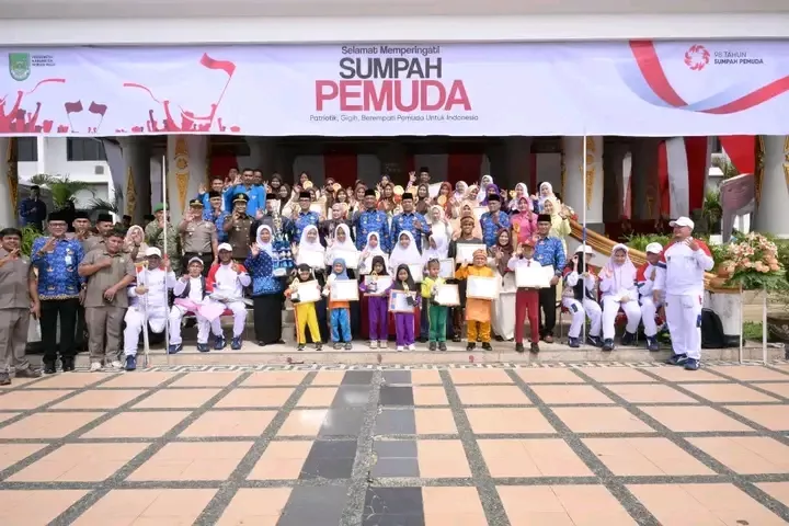 Bupati Anton Pimpin Upacara Sumpah Pemuda ke-98, Pemkab Rohul Apresiasi Pemuda Berprestasi