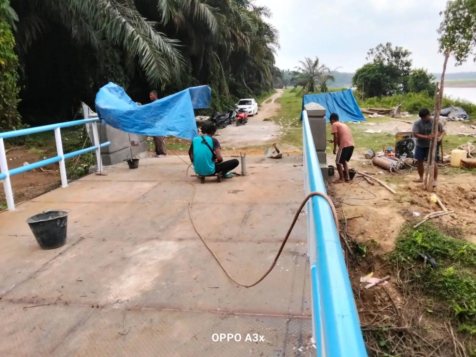 Progres Pembangunan Jembatan Merah Putih Presisi di Desa Sungai Kuning Capai 70 Persen
