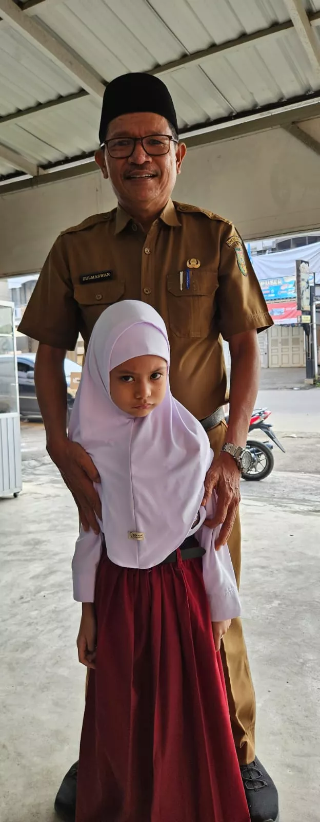 Disdik Kuansing Dukung Fleksibilitas ASN Antar Anak di Hari Pertama Sekolah