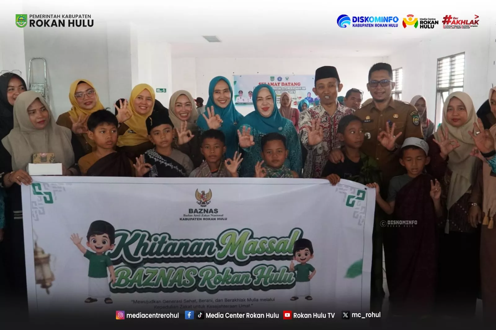 TP. PKK Rokan Hulu Tinjau Sunat Massal dan Pemeriksaan IVA Test di Ujung Batu dan Rambah Samo