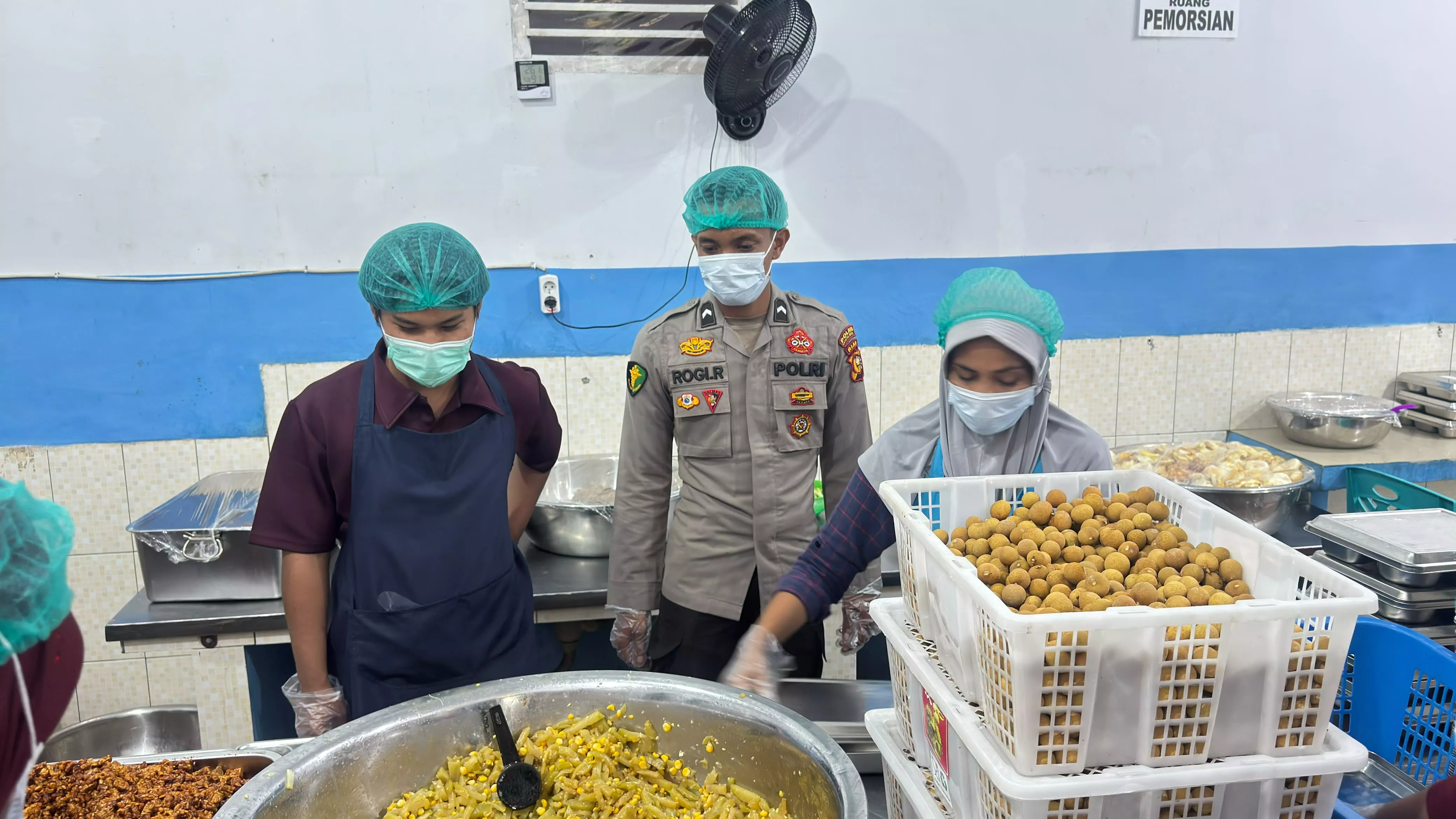 Pemeriksaan Dapur SPPG Polres Kuansing Pastikan Makanan Aman Dikonsumsi