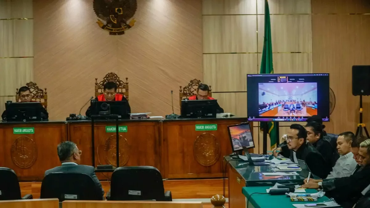 Serba-Serbi Sidang Korupsi Abdul Wahid, Saksi Ahli Pidana Chairul Huda Promosi Buku hingga Ucapan Amin. 