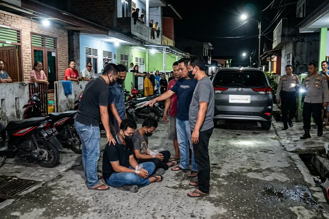 Kabur Usai Curi Trafo PLN di Siak, 2 Pria Ditangkap Warga di Pekanbaru