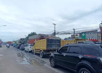 Sempit dan Langganan Macet, Pemprov Riau Usulkan Pelebaran Jalan Garuda Sakti ke Kementerian PU
