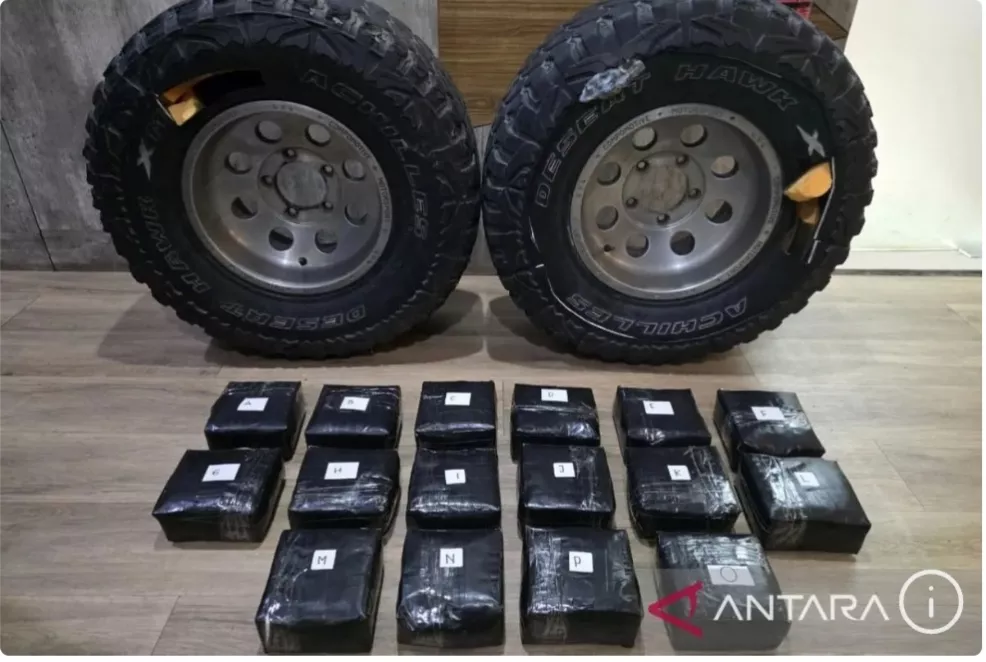 Polisi ungkap peredaran sabu yang disembunyikan dalam ban di Depok