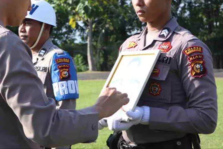 Mangkir Kerja Lebih dari Satu Bulan, Dua Anggota Polres Kuansing Resmi Di-PTDH